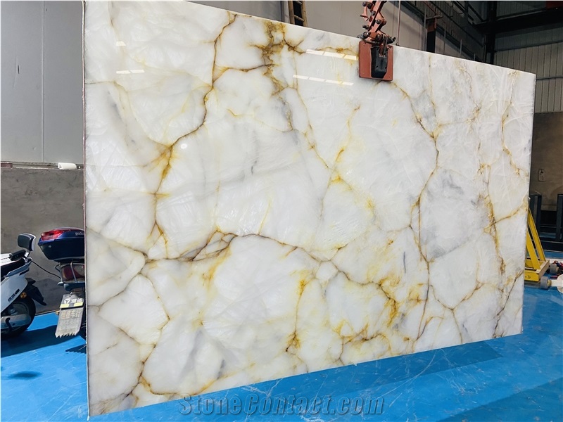 Cristallo Extra White Quartzite Polished Slabs