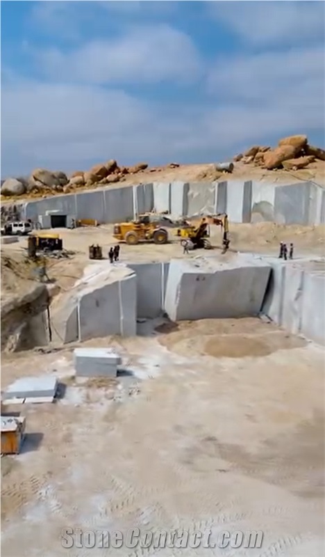 Cinza Caraculo Granite Quarry