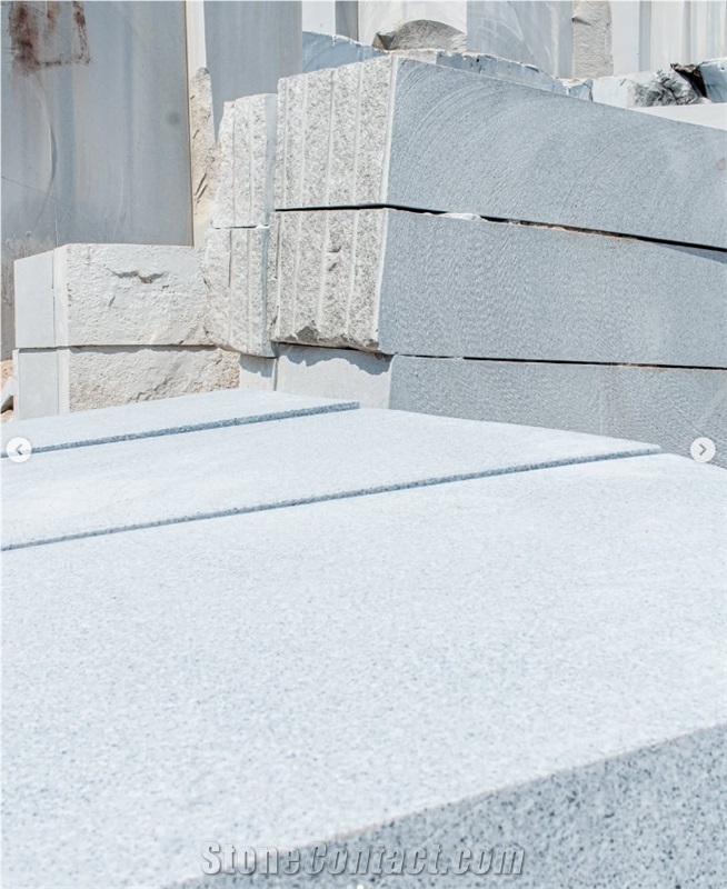 Cinza Caraculo Granite Quarry