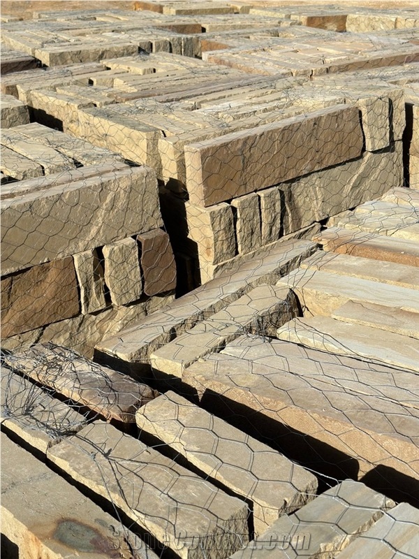 Atumun Blend Sandstone Sawn Top And Bottom Dry Wall Stone