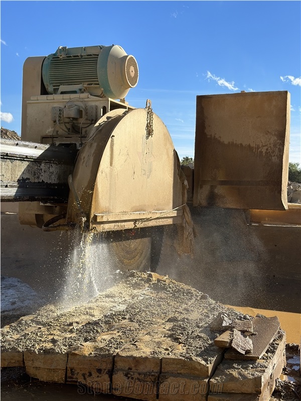 Atumun Blend Sandstone Sawn Top And Bottom Dry Wall Stone