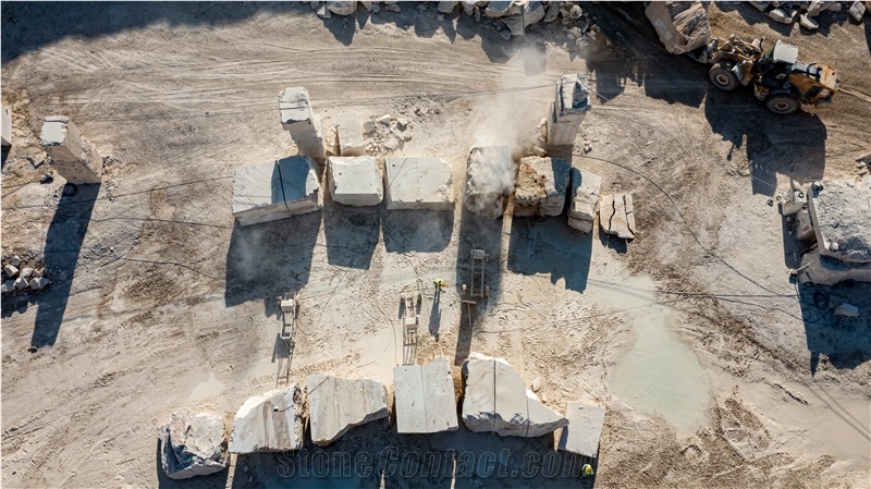Denizli Classic Light Travertine Blocks