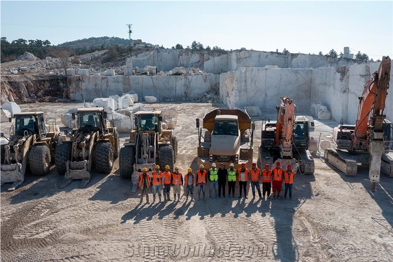 Bianco Fontana Marble - Cavdarhisar, Kutahya Quarry