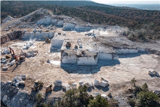 Bianco Fontana Marble - Cavdarhisar, Kutahya Quarry