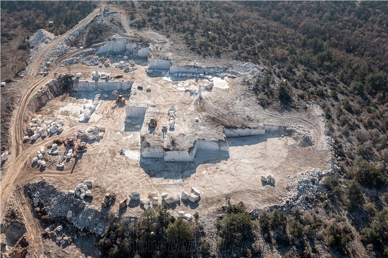 Bianco Fontana Marble - Cavdarhisar, Kutahya Quarry