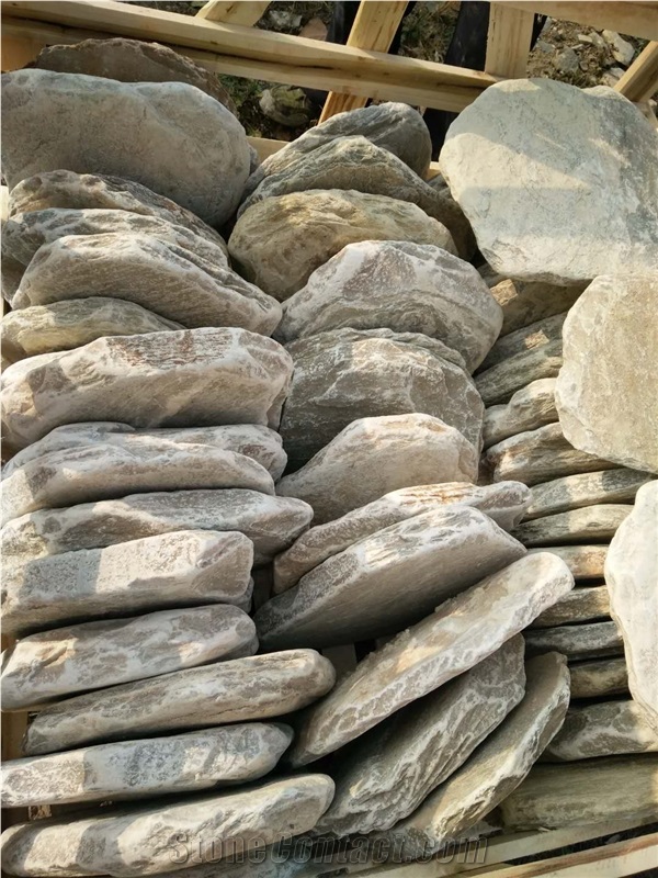 Outdoor Natural Round Slate Garden Stepping Stone