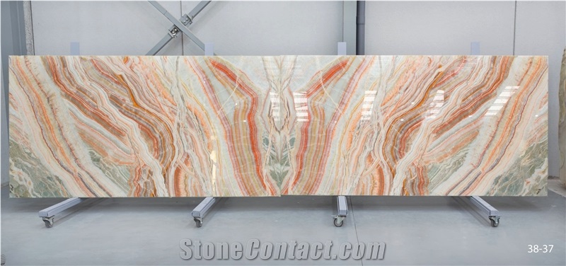 Arcobaleno Onyx Slabs