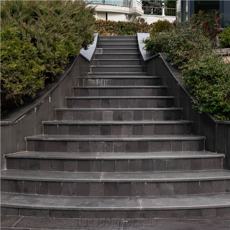 DS Stone - Basalt Steps