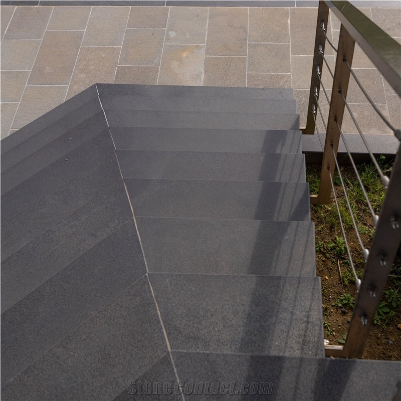 DS Stone - Basalt Steps