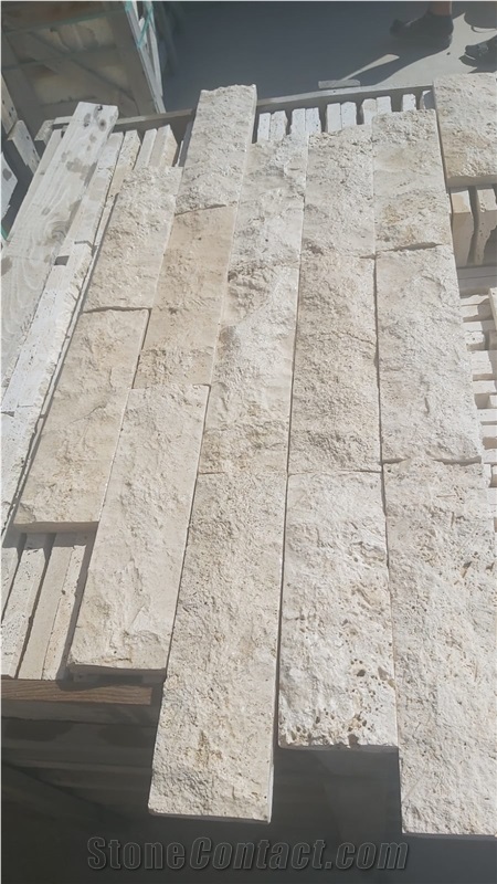 Light Mix Travertine Split Face And Tumbled Stone Veneer