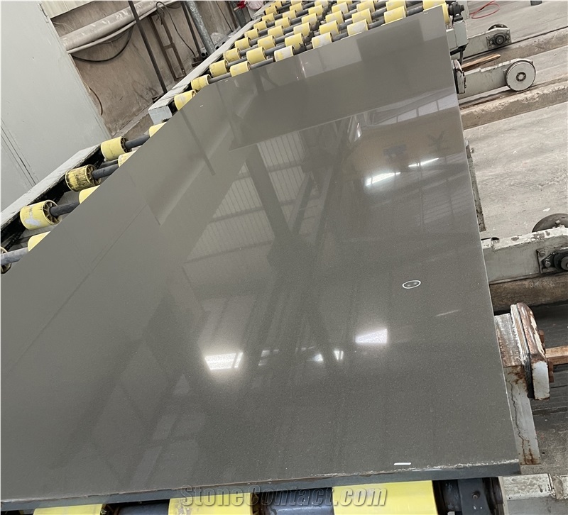 Dark Grey And Green  Quartz Slabs