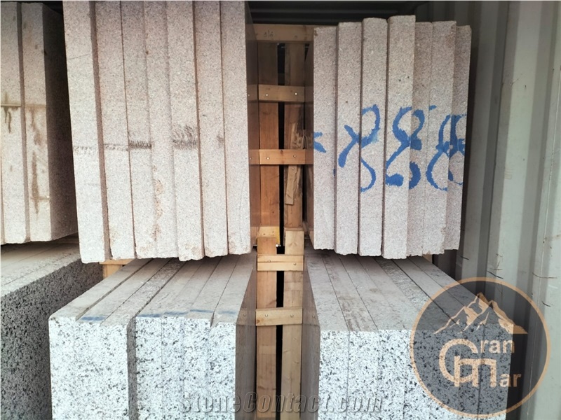 New Halayeb Granite Slabs