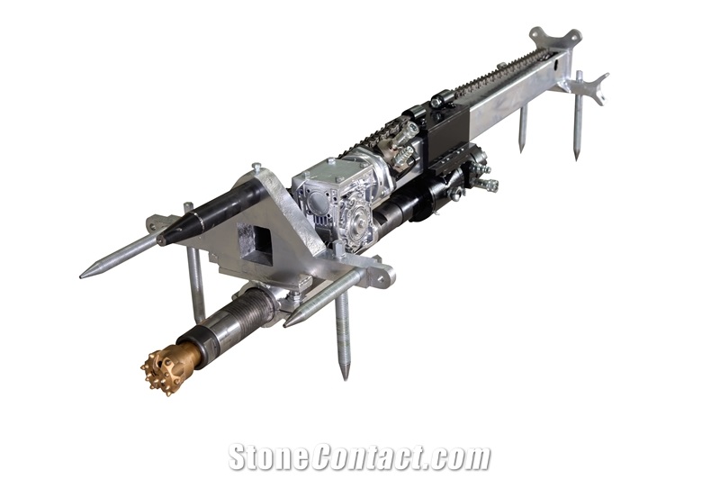 Hydraulic DTH Drilling Machine
