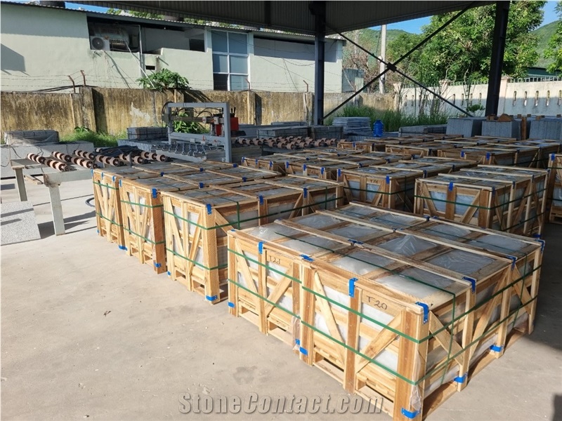 Vietnam Granite Slabs - Luna Pearl/Luna White