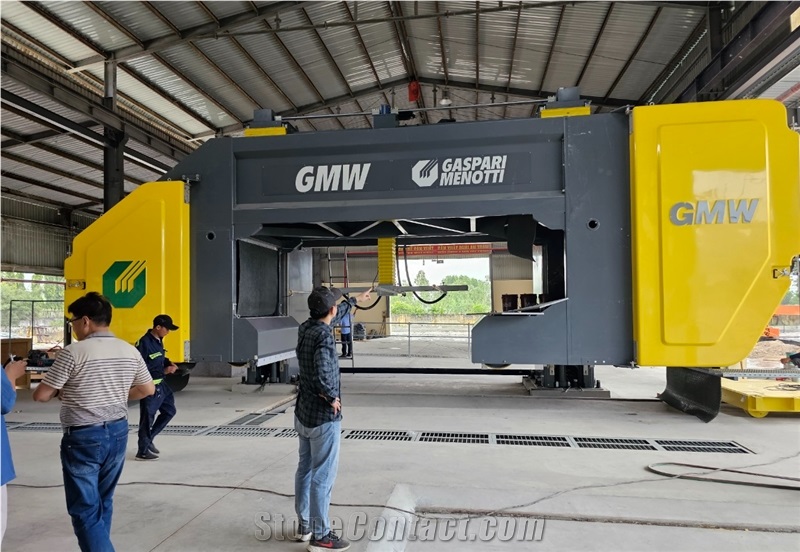 Vietnam Granite Slabs - Luna Pearl/Luna White