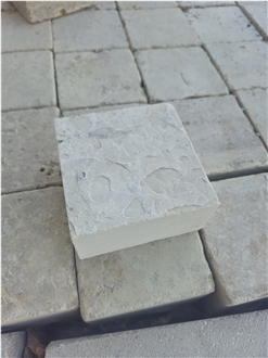 Classic Travertine Cubes, Cobble Stones