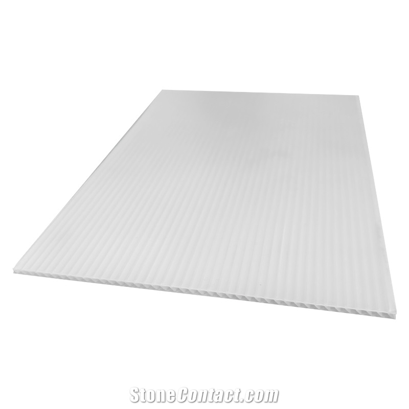 White Coreflute  Protection Board For Indoor And Outdoor Surface