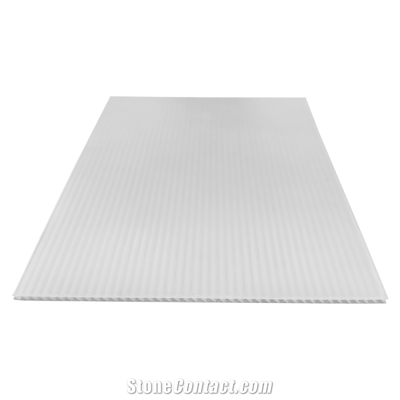 White Coreflute  Protection Board For Indoor And Outdoor Surface