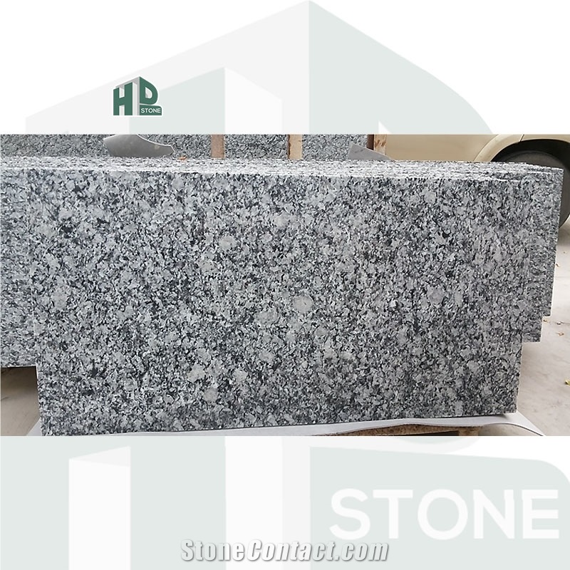 G623 White Polished Granite Slabs
