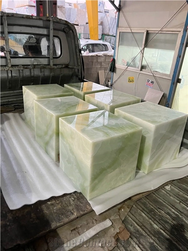 HRST STONE Green Onyx Side Table Plinths