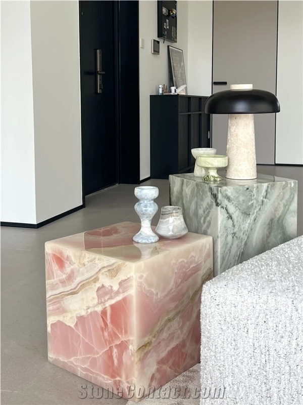 Onyx Table