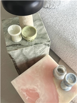 Onyx Table
