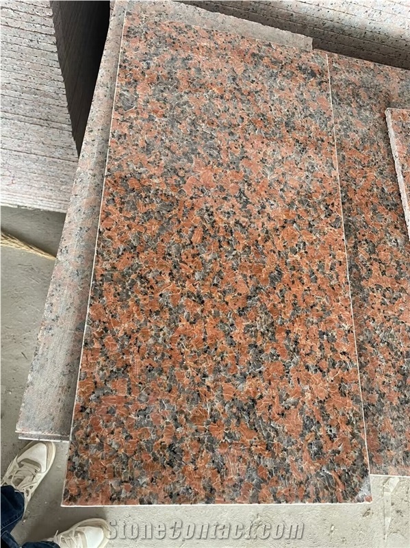 Maple Red Granite/G562 Granite Stairs