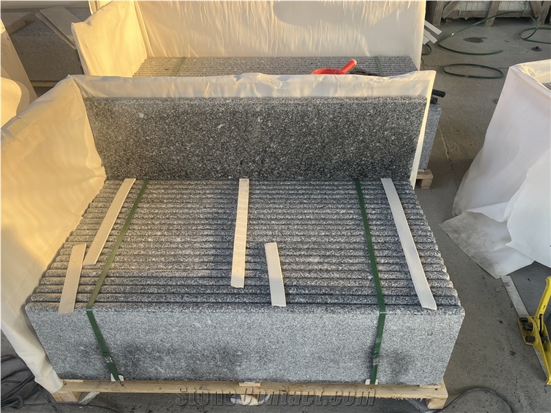 China Barre Grey Granite Stairs For Commercial And Residential