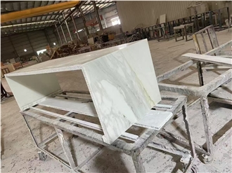 Prefab Artificial Quartz Calacatta White Island Tops