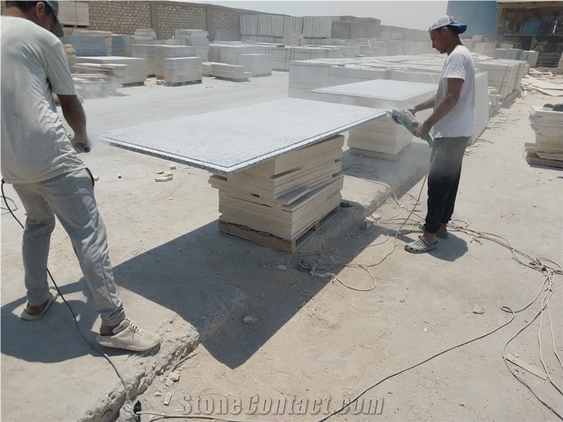 New Halayeb Granite Monumental Thick Slabs