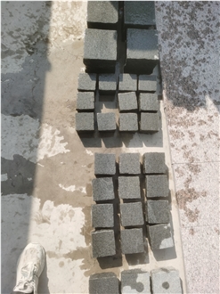 Gray Granite Split Cubes Cobble Stone