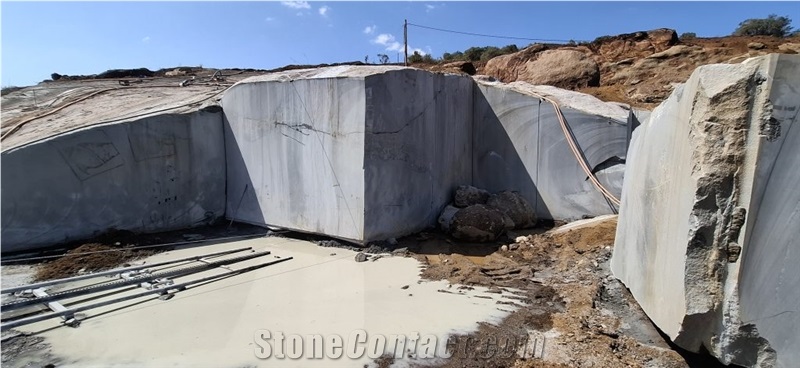Sable Black Granite Quarry