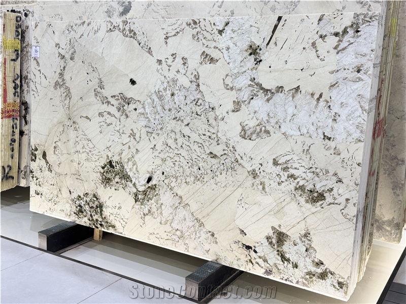 Alpinus Big Crystal With Some Green Feathers Granite Slabs