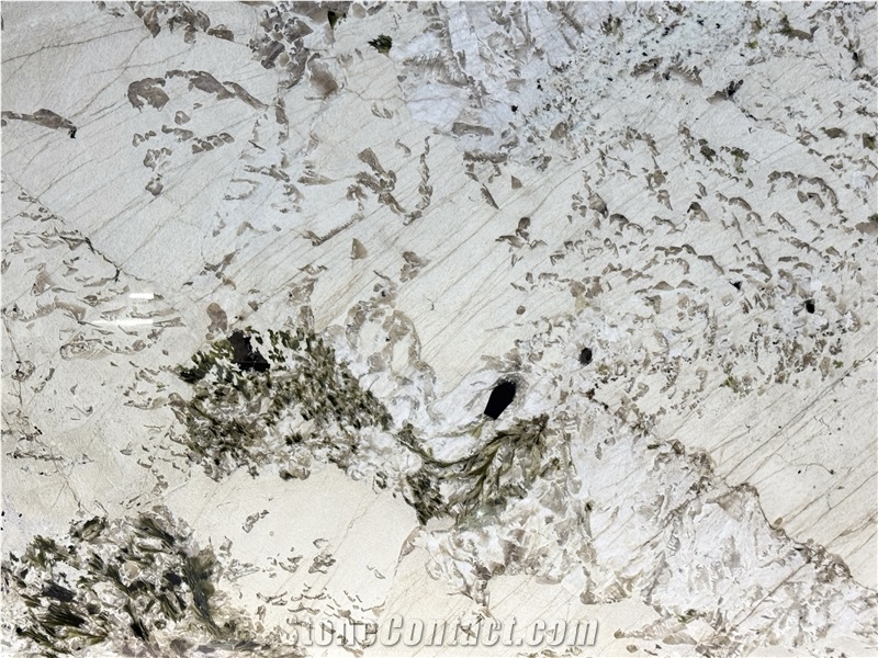 Alpinus Big Crystal With Some Green Feathers Granite Slabs