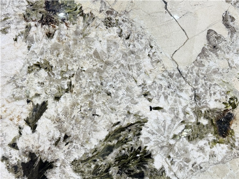 Alpinus Green Crystal Vivid Brazilian Granite Polished Slabs