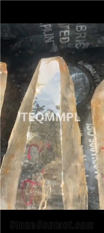 Natural Glassy Quartz Boulders