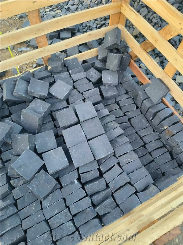 China Durable Zhangpu Black Basalt Split Cobble Stone