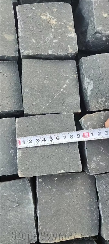 China Durable Zhangpu Black Basalt Split Cobble Stone