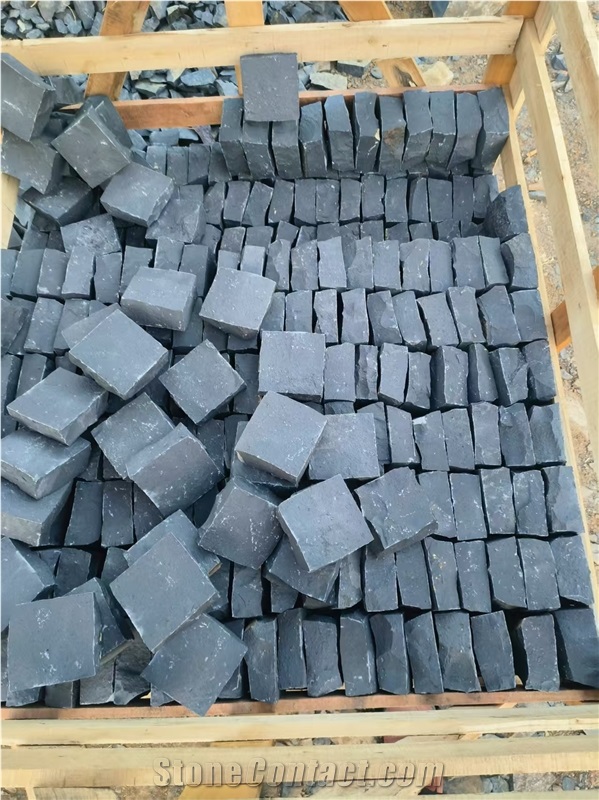 China Durable Zhangpu Black Basalt Split Cobble Stone