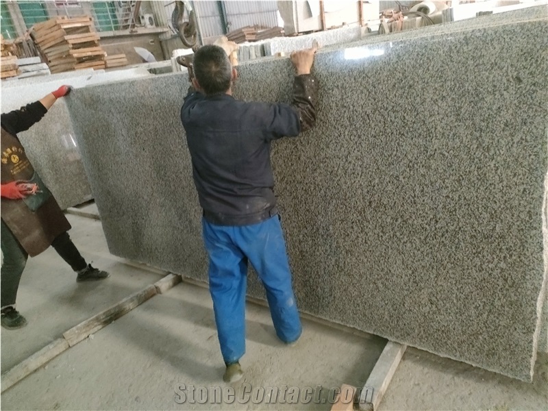 China Colonial Ivory White Granite Polished Big Slabs