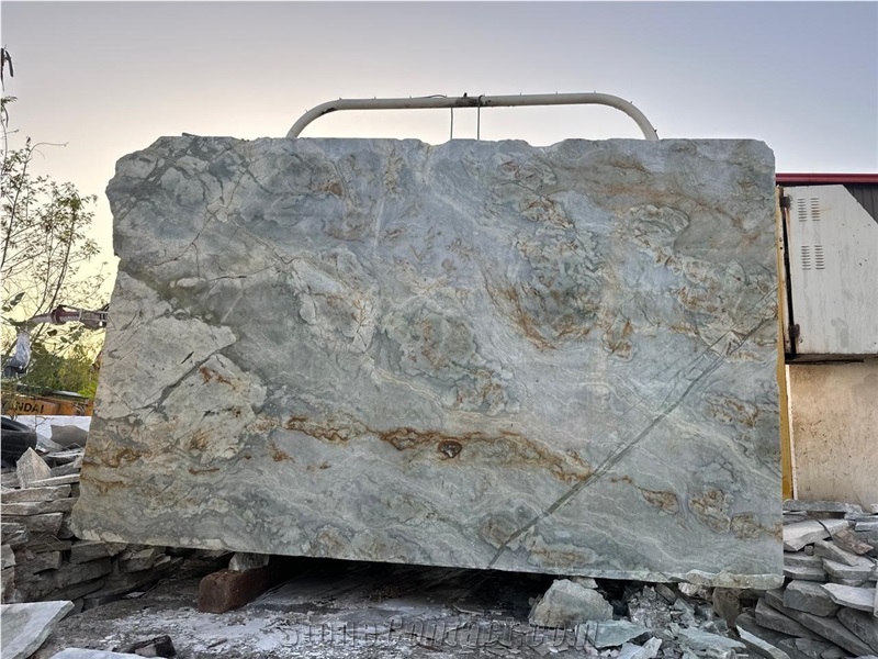 QUEEN REGINA QUARTZITE  Blocks