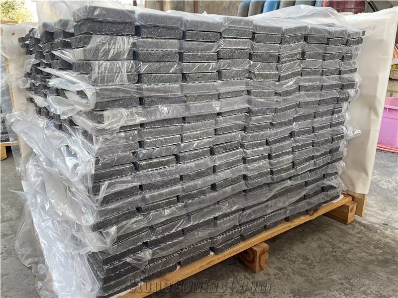 G684 Black Basalt Paving Setts