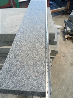G684 Fuding Black Basalt Flamed Kerbstone
