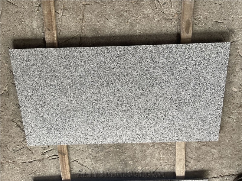 China Hainan G654 Granite Flamed Tiles