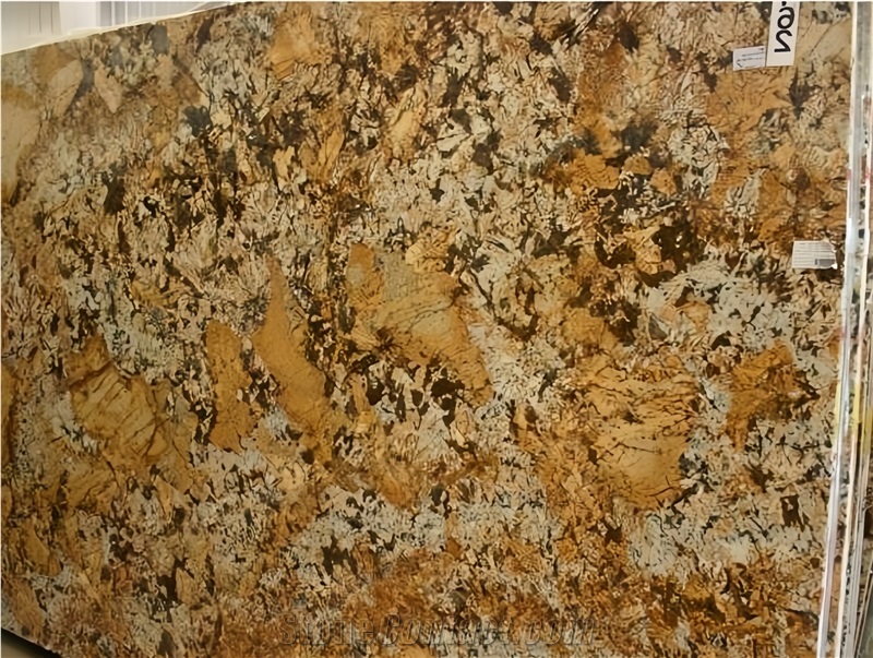 Polished Granito Giallo Palmeiras Slabs