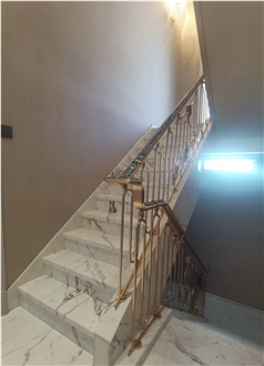 Natural Stone Calacatta White Marble Stair Staircase
