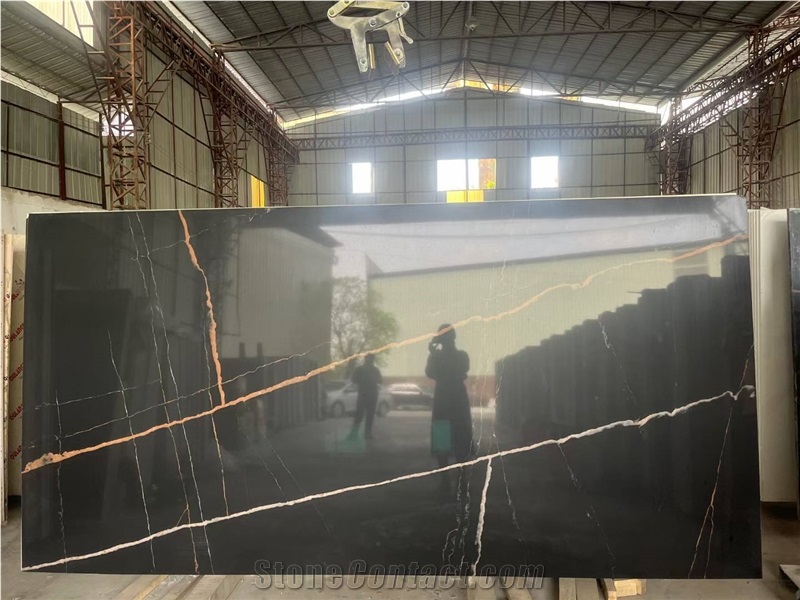 China  Artificial Lauren Black Gold Quartz Slabs