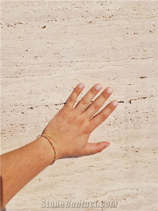 Light Veincut Travertine Slabs