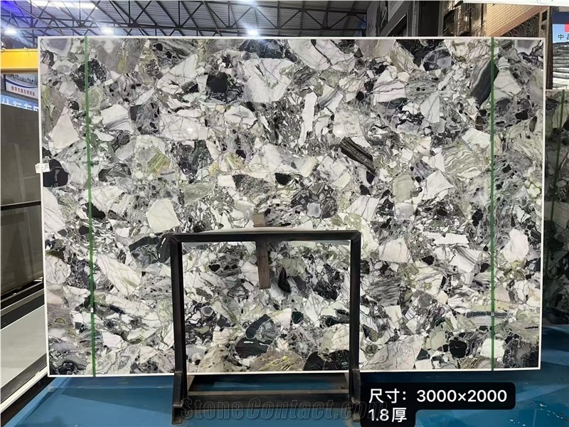 China Emerald Marble Slab For Cutting Floor Tiles