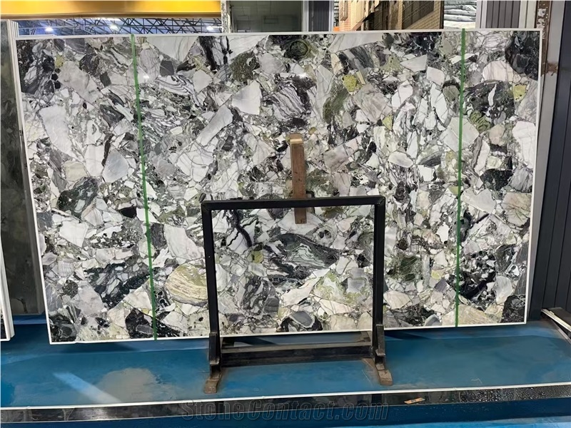 China Emerald Marble Slab For Cutting Floor Tiles
